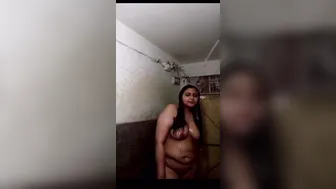 Chubby Aunty Bathing Naked Caught On Camera Private Shower