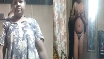 Village Aunty Wet And Ready Getting Fingered By Neighbor