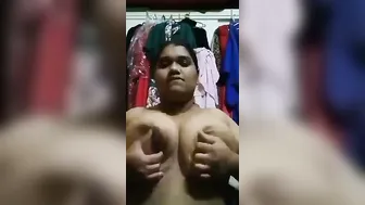 Busty Aunty Spreading Wide And Fingering Her Dripping Wet Pussy