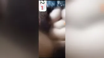 Married Bhabhi Exposing Huge Boobs Live On Desperate Video Call