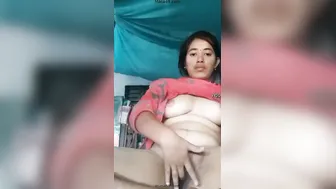 Hot GF Fingering Her Dripping Pussy Nude On Hidden Cam