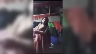 Young Indian Girls Getting Naked And Dirty For Quick Cash