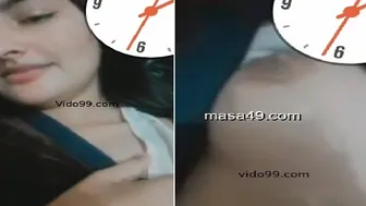 Hot GF Showing Off Her Body On Video Call Intimately