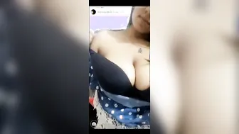 Chubby GF Pressing Her Tits In Private Selfie Clip