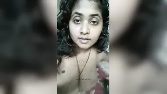 Desi GF Dropping Towel Revealing Her Perfect Boobs