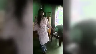 Bengali Boudi Playing With Herself Caught On Cam In Nude Video