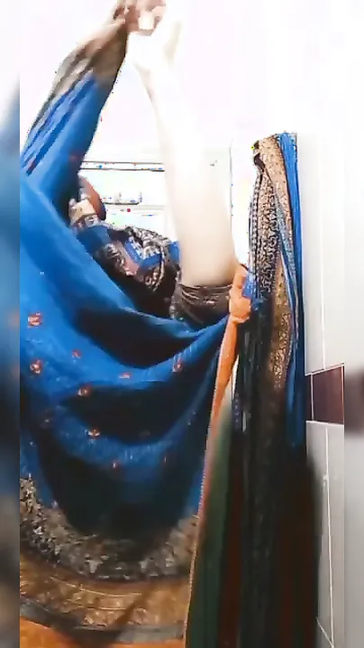 Married Bhabhi Doing Striptease Naked In Leaked Private Video