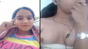 Sexy Babe With Perfect Body Showing Her Boobs On Private Call