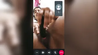 Desi Girl Rubbing Her Wet Pussy Hole Fingering Herself Naked