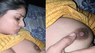 GF Flashing Her Tits In Homemade Hindi Sex Tape Leaked