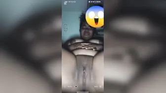 Chubby Divorced Bhabhi Fingering Herself On Naughty Video Call