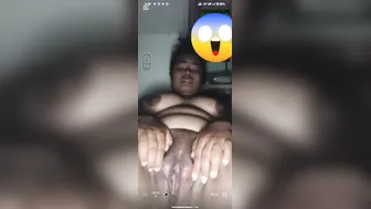 Chubby Divorced Bhabhi Fingering Herself On Naughty Video Call