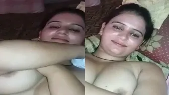 Horny Lonely Bhabhi Stripping Naked Sending Private Mms Clips