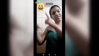 Chubby GF Soaking Wet And Naked On Bathroom Video