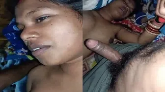 Village Bhabhi Getting Drilled By Hubby Right Before Bedtime