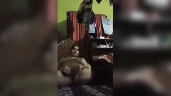 Divorced Bhabhi Playing With Herself Desperately Needing Cock