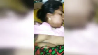 Married Woman Moaning In Pain Taking It Deep In Hairy Pussy