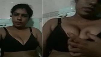 Horny Babe Fingering Her Wet Pussy Alone In Bathroom Stall