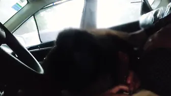 GF Giving Roadside Blowjob In The Car During Daylight