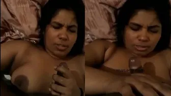 Chubby Babe Sucking Cock And Licking Balls In Homemade Video