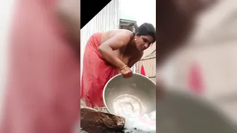 Desi Bhabhi Showing Off Her Hanging Tits While Bathing At Home