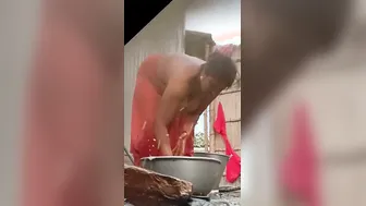 Desi Bhabhi Showing Off Her Hanging Tits While Bathing At Home