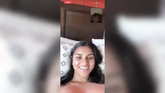 Beautiful Gf Sending Nude Selfies And Fingering Herself On Camera