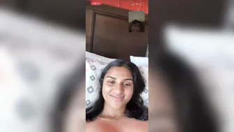 Beautiful Gf Sending Nude Selfies And Fingering Herself On Camera