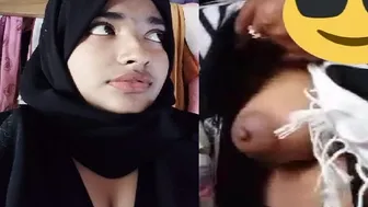 Hijab Babe Flashing Boobs During Her Naughty Video Call