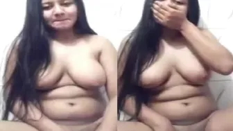 Chubby Babe Fingering Herself Deep In Leaked Homemade Desi Video