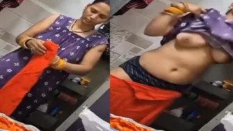 Bhabhi Changing Panties Showing Boobs In Sleeveless Blouse