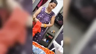 Bhabhi Changing Panties Showing Boobs In Sleeveless Blouse