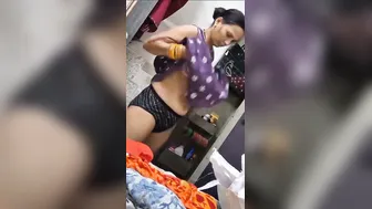 Bhabhi Changing Panties Showing Boobs In Sleeveless Blouse