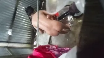 Wife Soaping Up Her Thick Ass While Hubby Records Bath Secretly