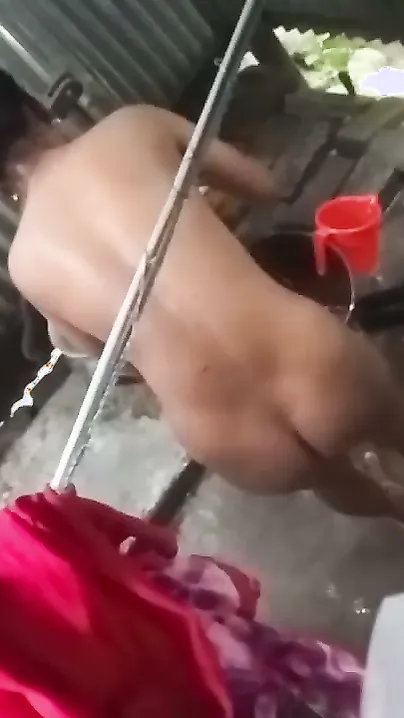 Wife Soaping Up Her Thick Ass While Hubby Records Bath Secretly