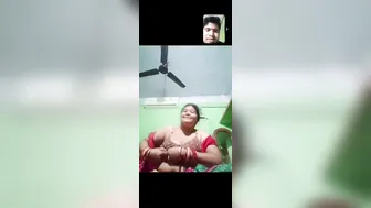 Mature Bhabhi Exposing Her Big Milky Breasts On Video Call