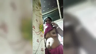 Cheating Aunty Stripping Down During Naughty Video Call Session