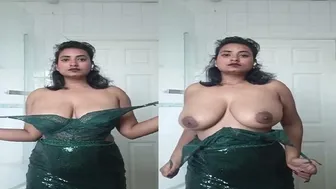 Busty Milf Stripping Down Making Her Private Hindi Sex Tape