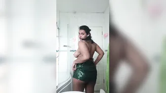 Busty Milf Stripping Down Making Her Private Hindi Sex Tape