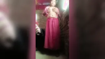 Village Babe Stripping Her Saree Revealing Everything Beneath