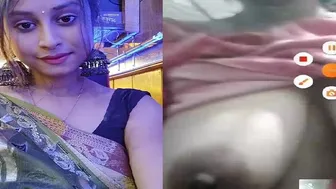 Bengali Girl Showing Off Her Natural Boobs On Naughty Video Call