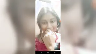Bengali Girl Showing Off Her Natural Boobs On Naughty Video Call