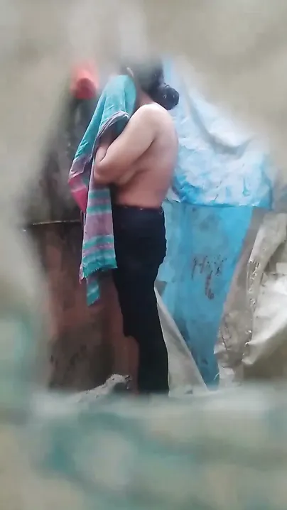 Married Bhabhi Taking Off Her Bra In Bathroom Before Bathing
