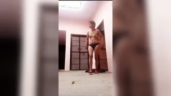 Village Bhabhi Getting Naked On Video Showing Off For Lover