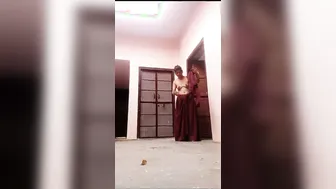 Village Bhabhi Getting Naked On Video Showing Off For Lover