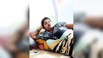Married Bhabhi Stripping Live Showing Her Wet Pussy On Webcam