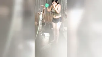 Chubby Bhabhi Bathing Naked Wearing See Through Wet Top At Home