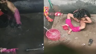 Village Girl Shaving Pussy Before Taking Steamy Bath At Home