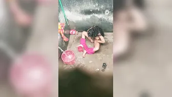 Village Girl Shaving Pussy Before Taking Steamy Bath At Home