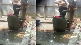 Married Bhabhi Bathing Topless Exposing Her Big Soft Boobs